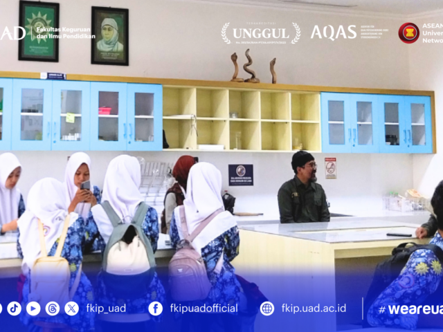 Dari Limbah ke Kompos: Edukasi UAD untuk SMA Muh 5 YK