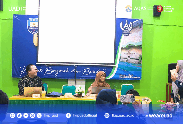 Kembangkan Media Ajar Kreatif, FKIP UAD Gelar Pelatihan Komik Strip di SMP Muh 7 YK