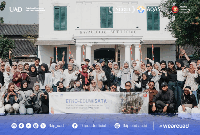 Mahasiswa PPG FKIP UAD Belajar dari Ruang Publik dan Budaya Kota Solo