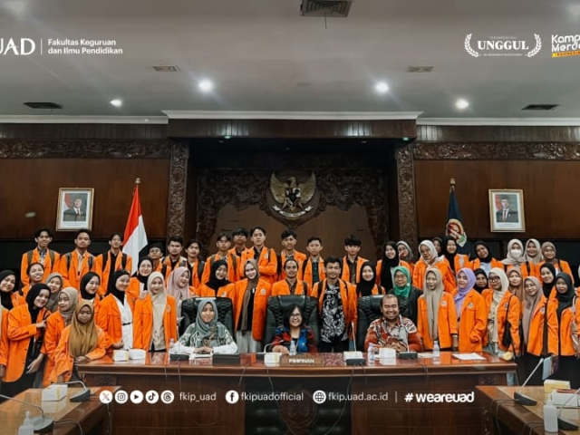 Mahasiswa PPKn UAD Dalami Proses Legislasi di DPRD DIY