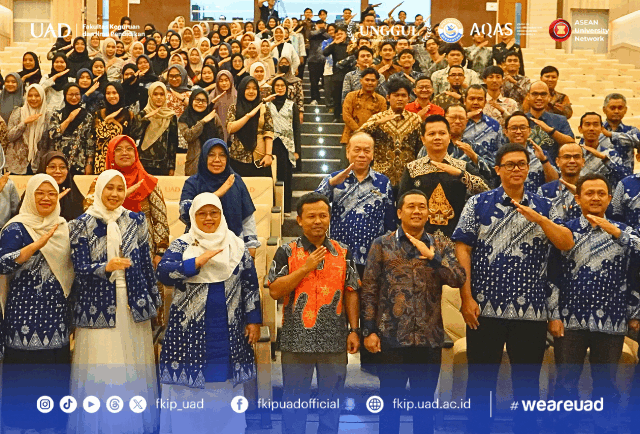 Pelepasan Wisudawan/Wisudawati FKIP Periode II TA 2025/2026