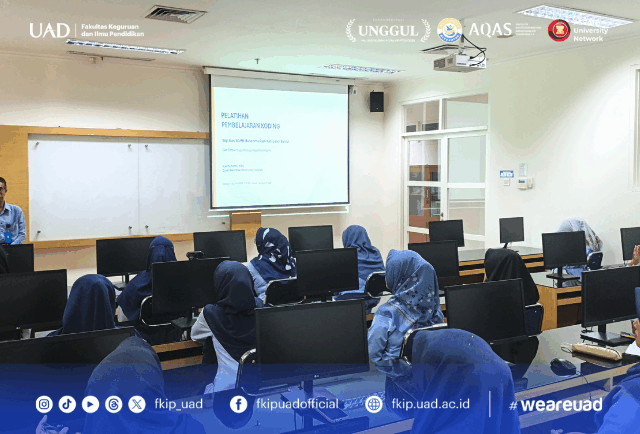Pendidikan Matematika FKIP UAD Latih Guru SD/MI dalam Pembelajaran Koding