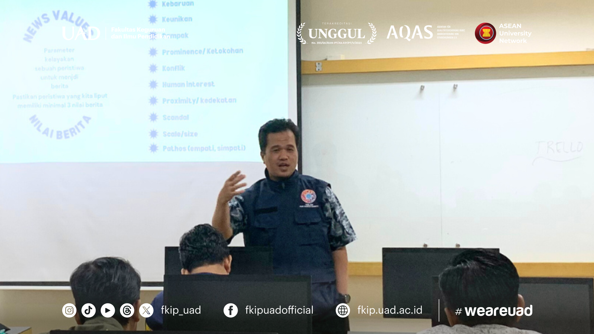 R. Muhammad Ali, S.S., Pada Pelatihan Penulisan Berita dan Website