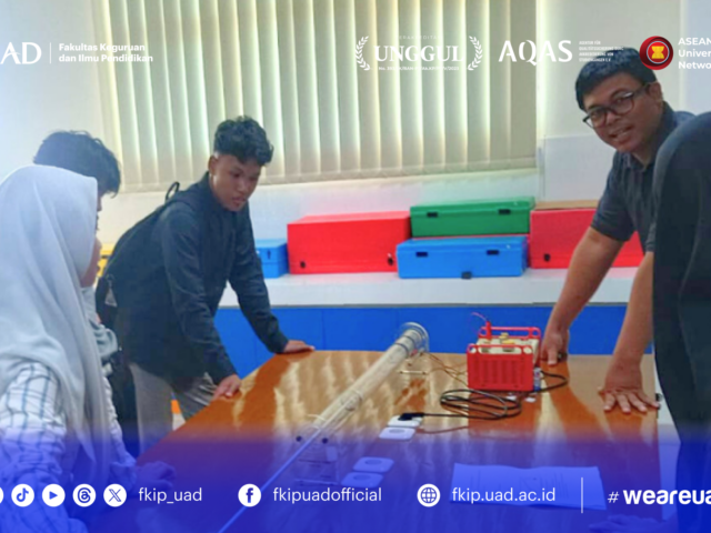 UAD Latih Siswa SMA Muh Al Mujahidin Siapkan Olimpiade Sains